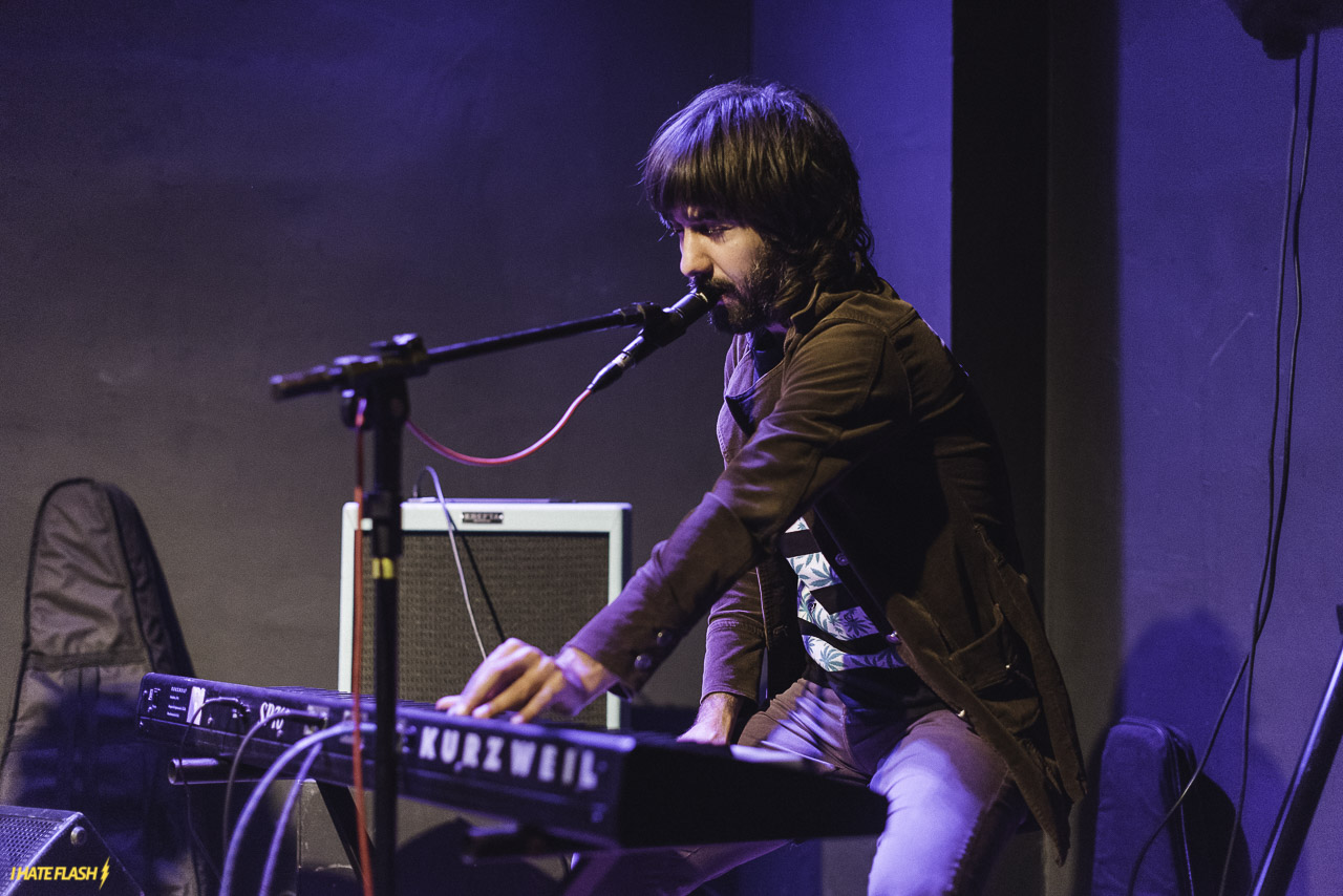 Boogarins + Hierofante Púrpura