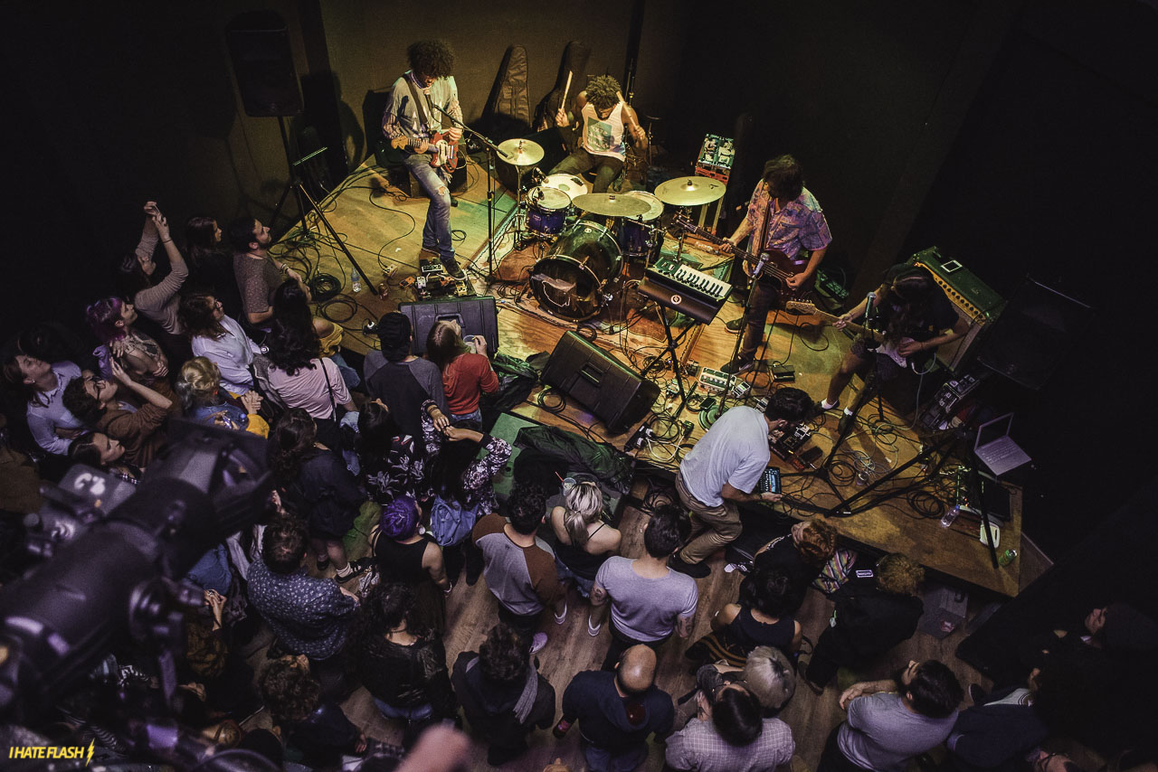 Boogarins + Hierofante Púrpura