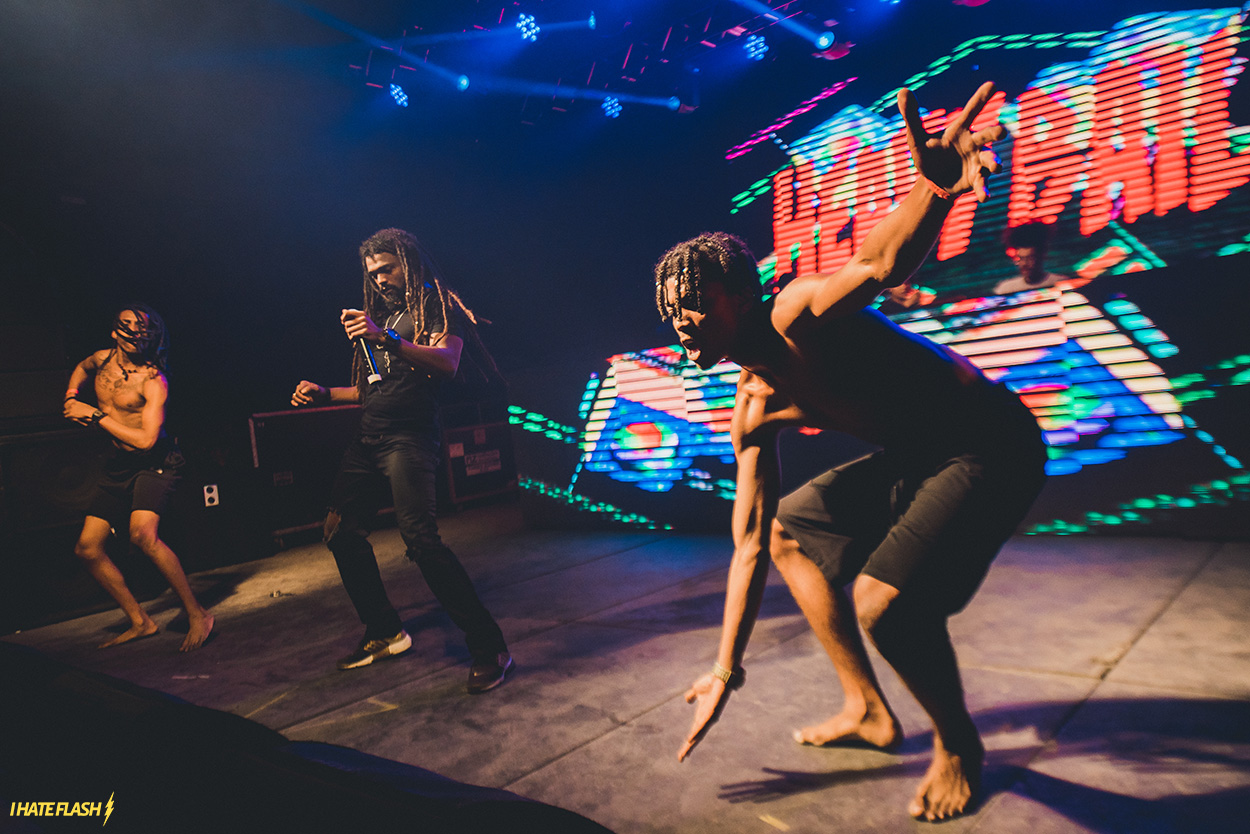 HEAVY BAILE