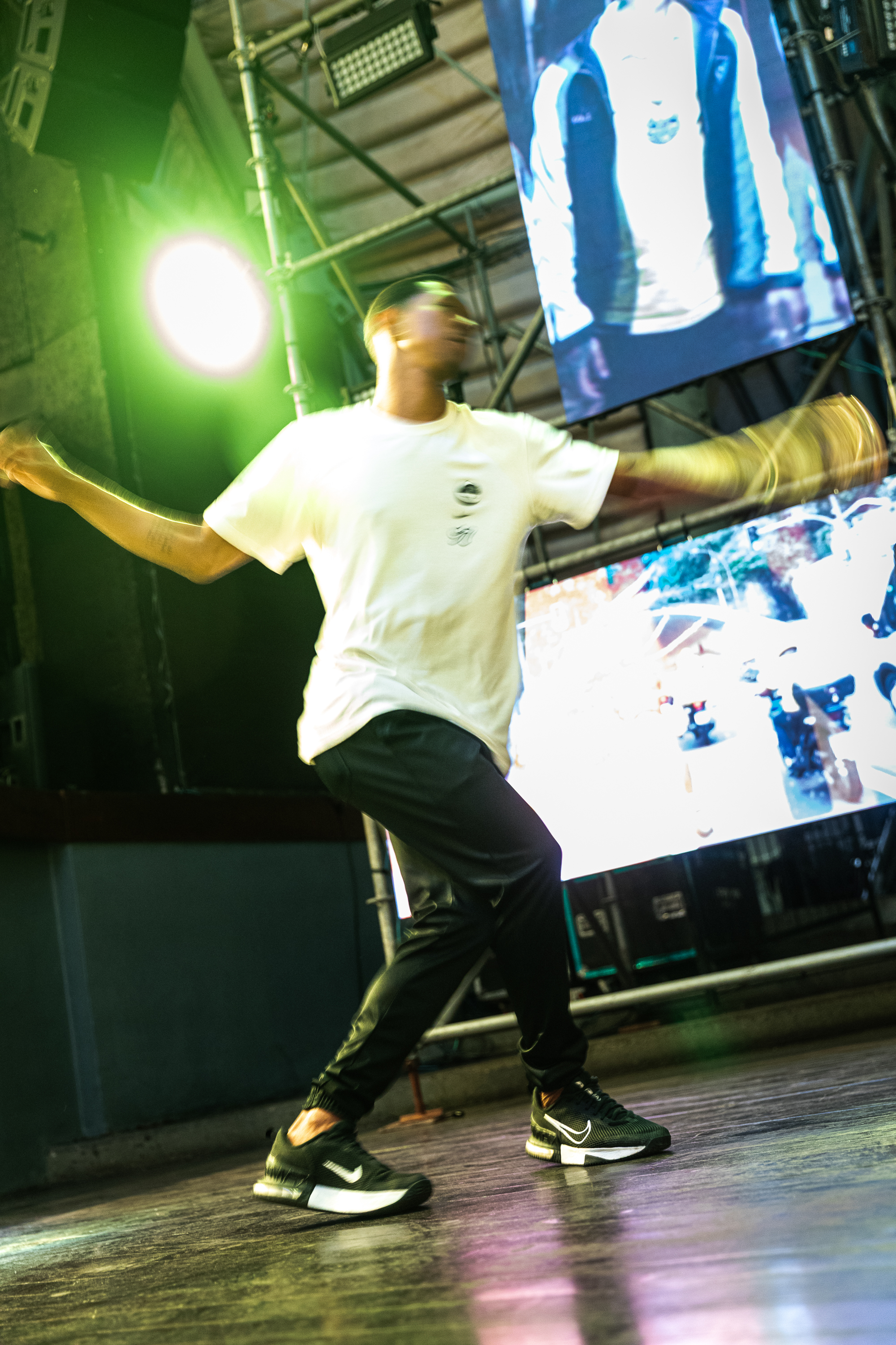 BAILE RARO