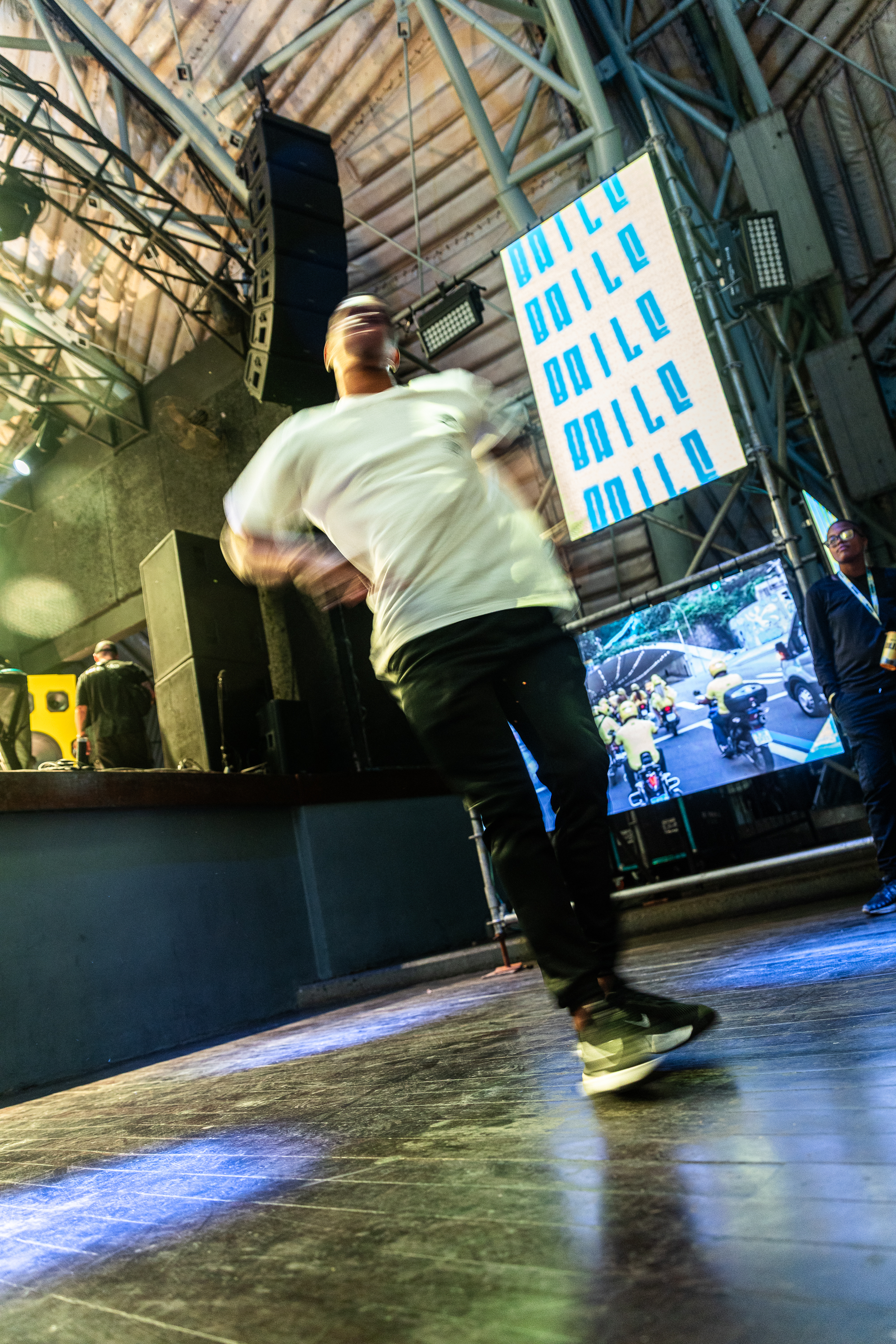 BAILE RARO