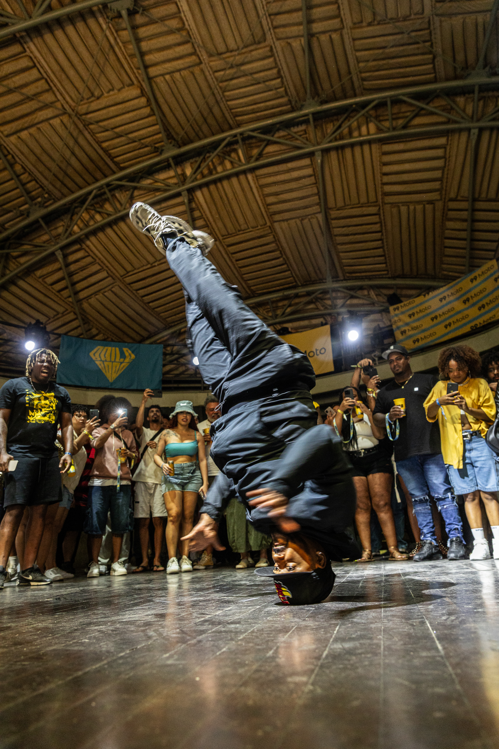 BAILE RARO