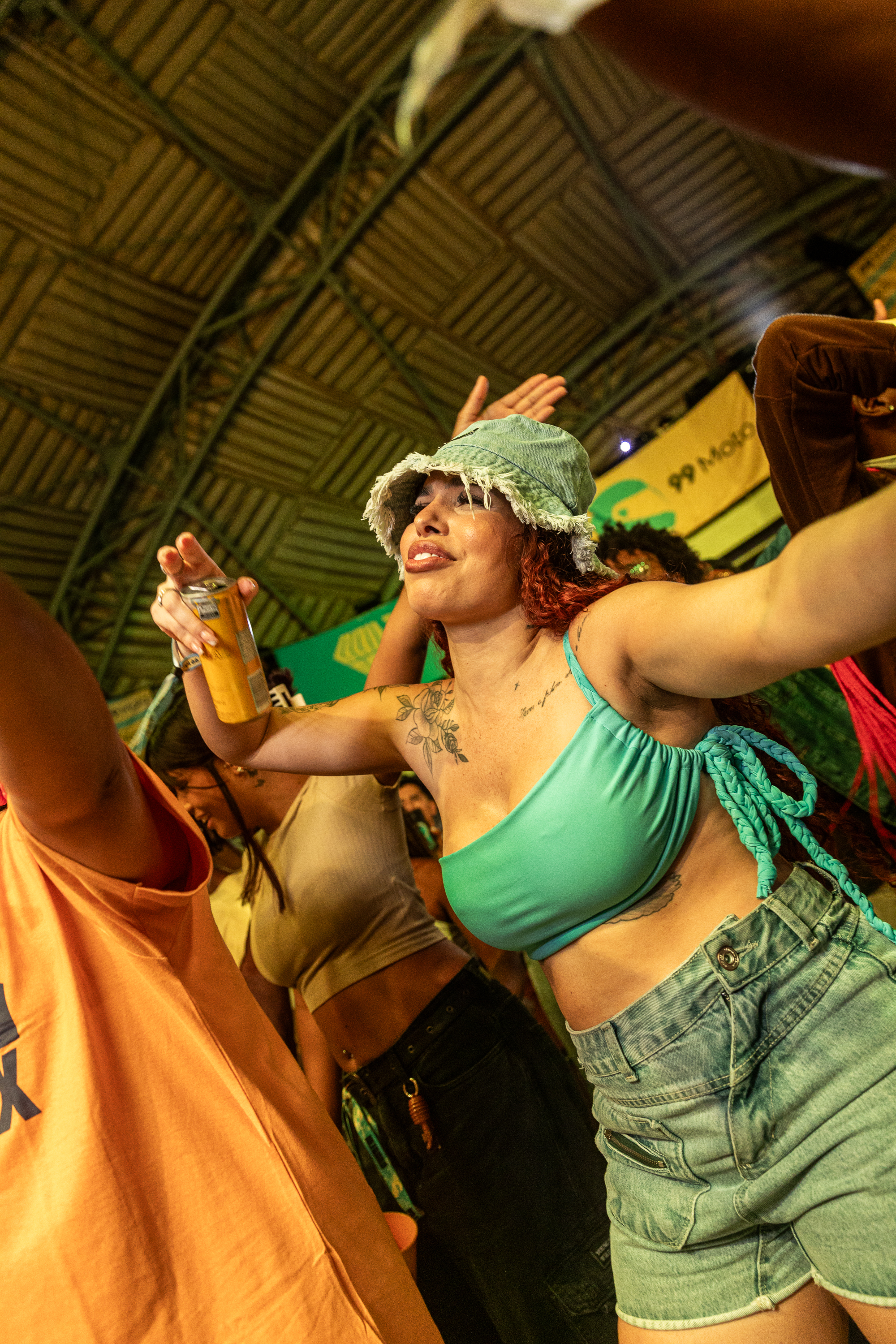 BAILE RARO