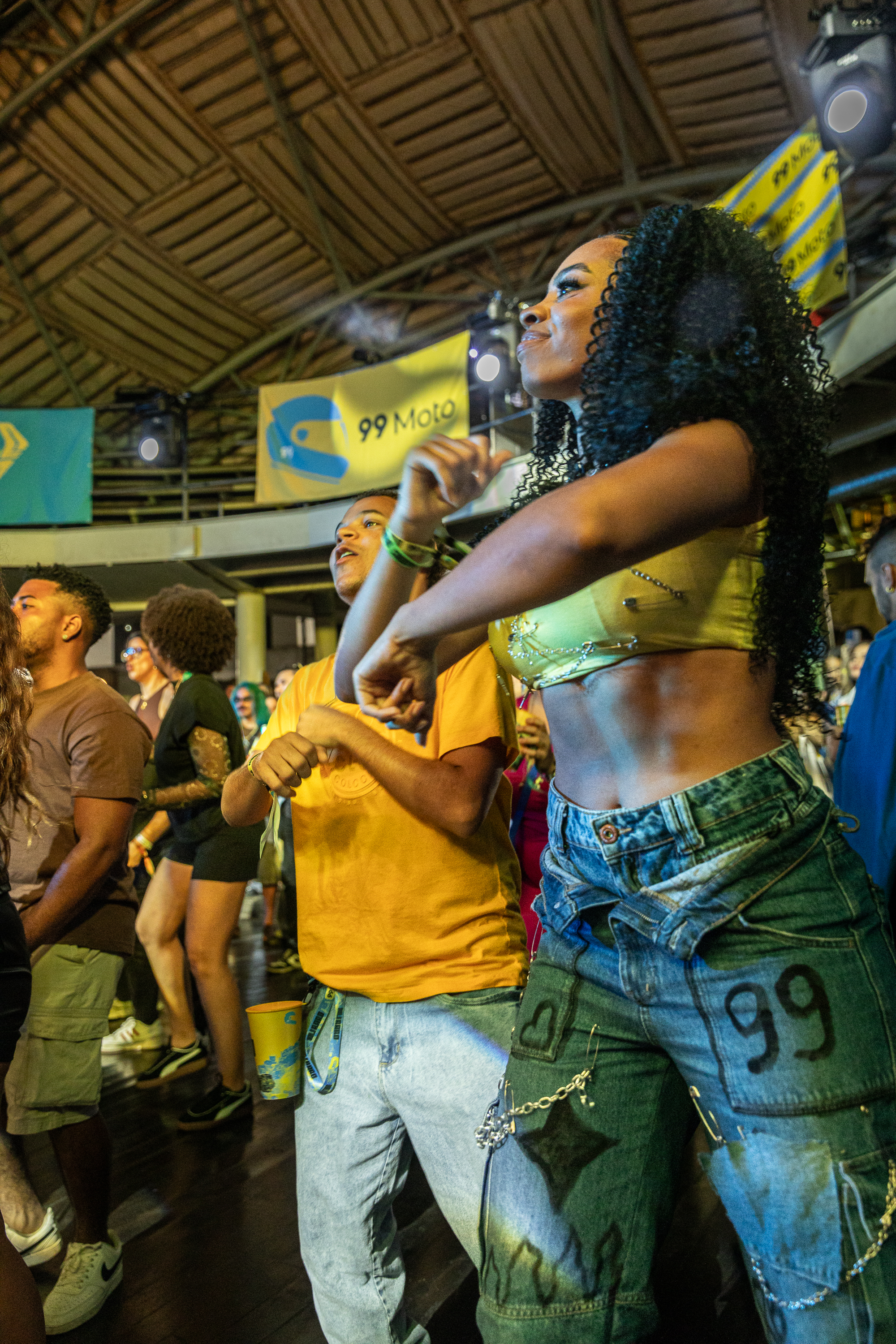BAILE RARO