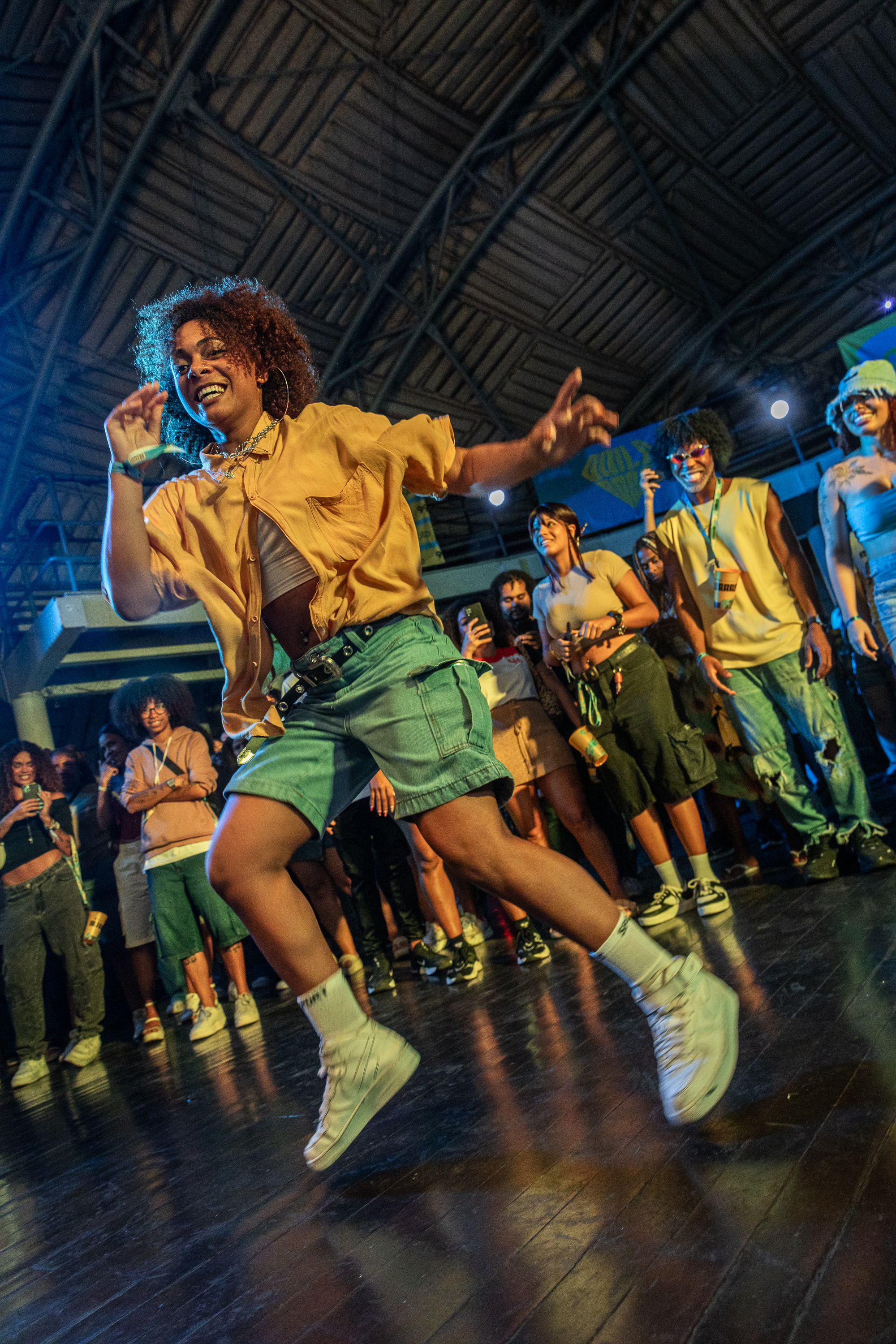BAILE RARO