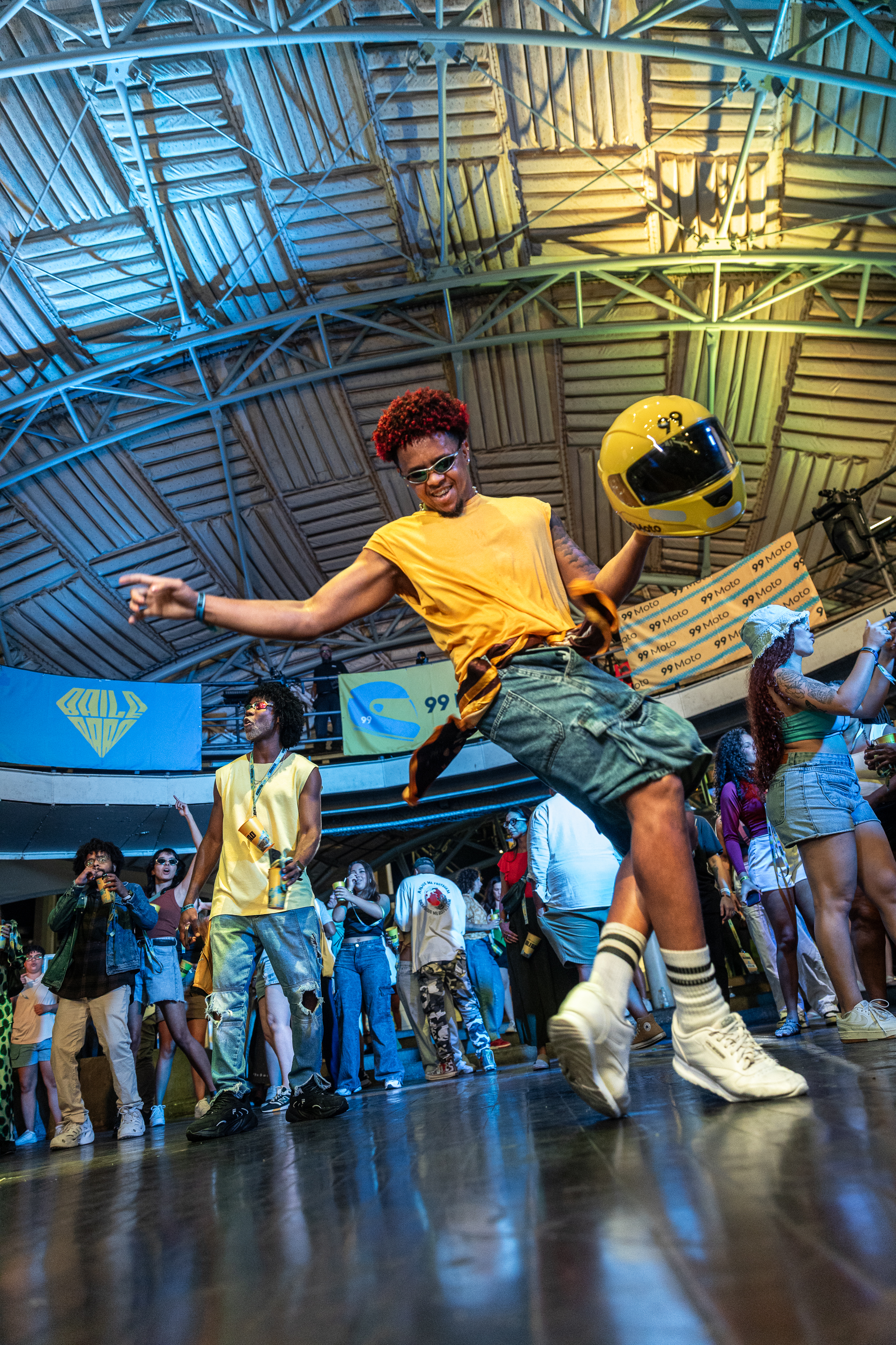 BAILE RARO