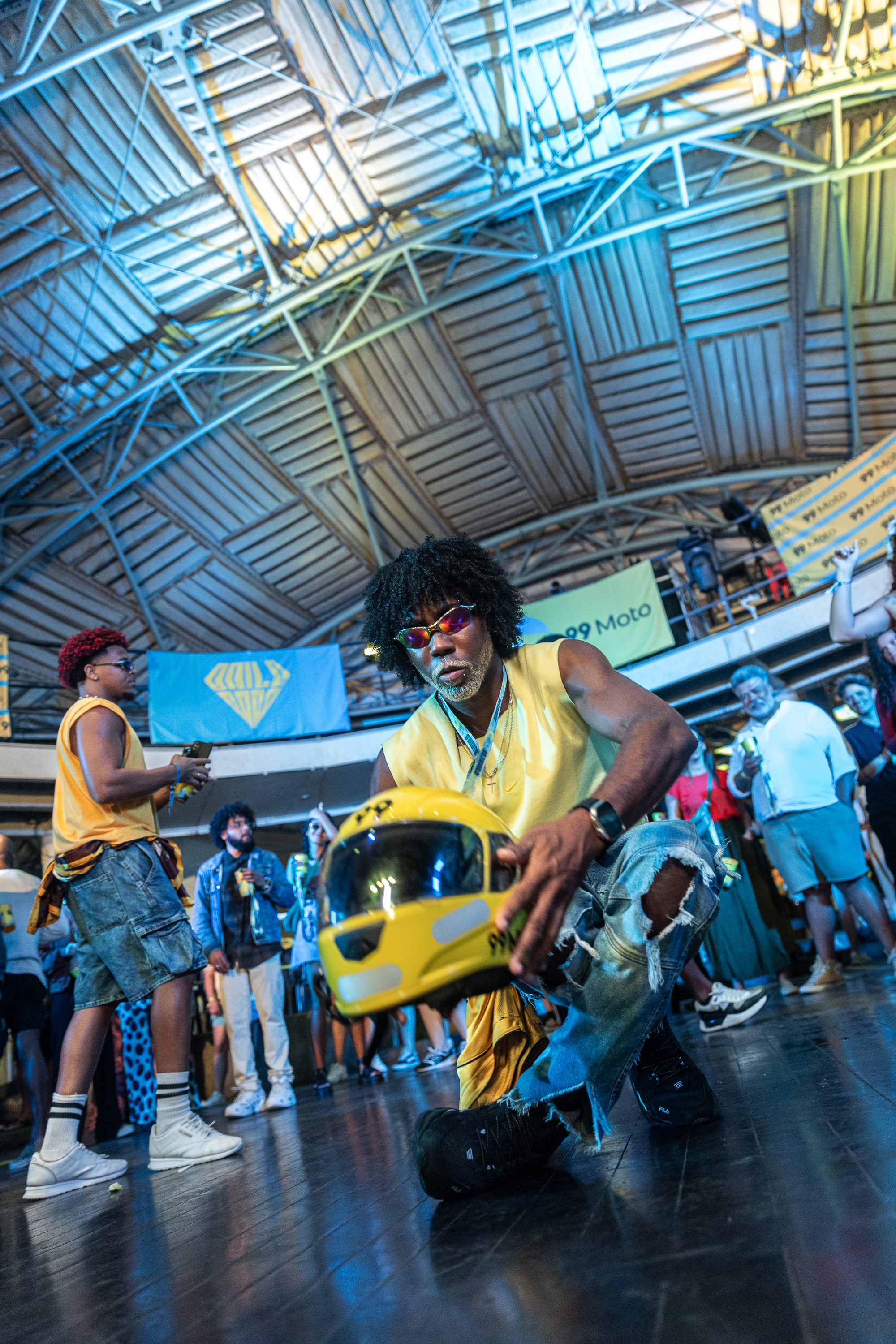 BAILE RARO