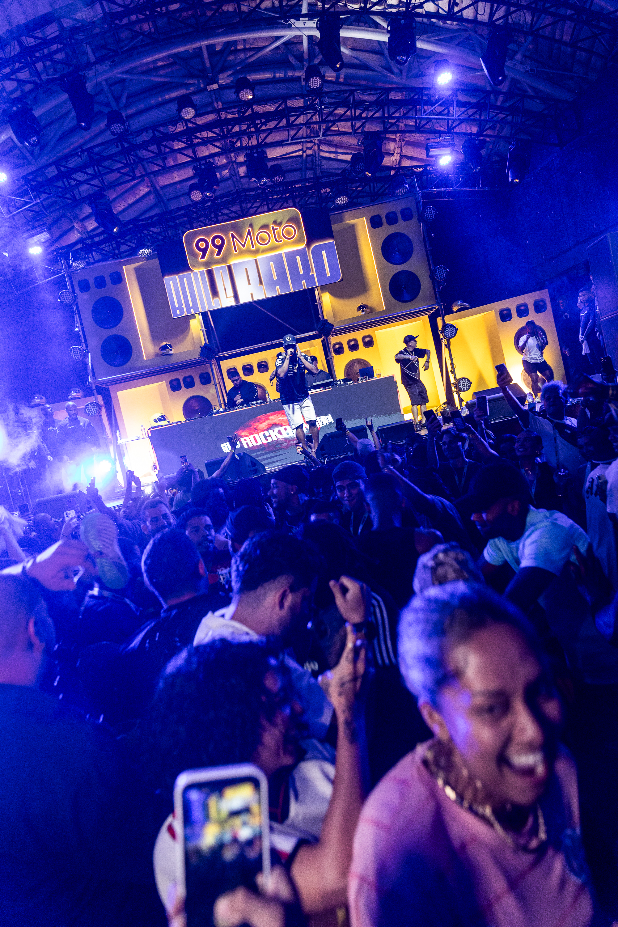 BAILE RARO