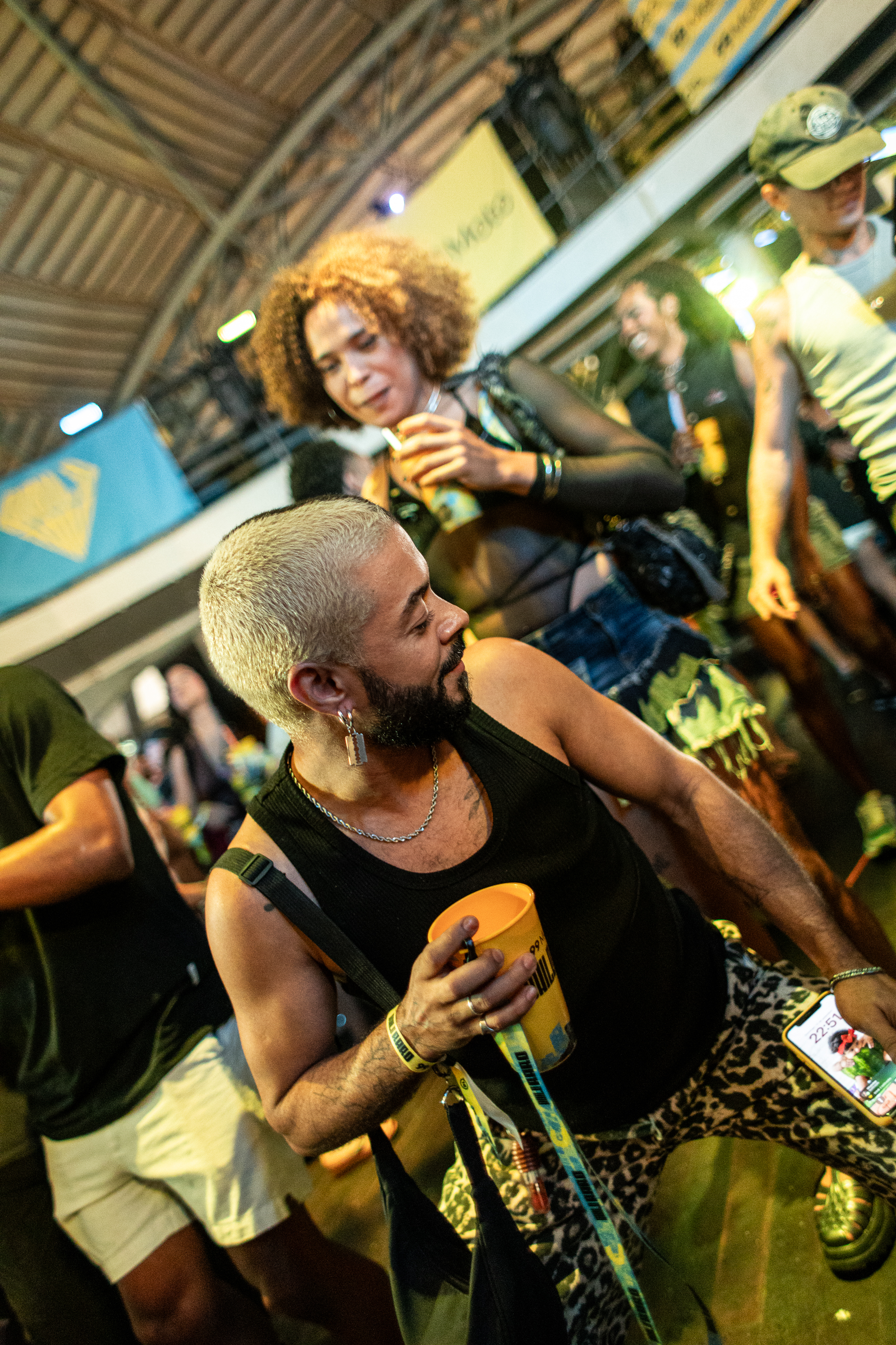 BAILE RARO
