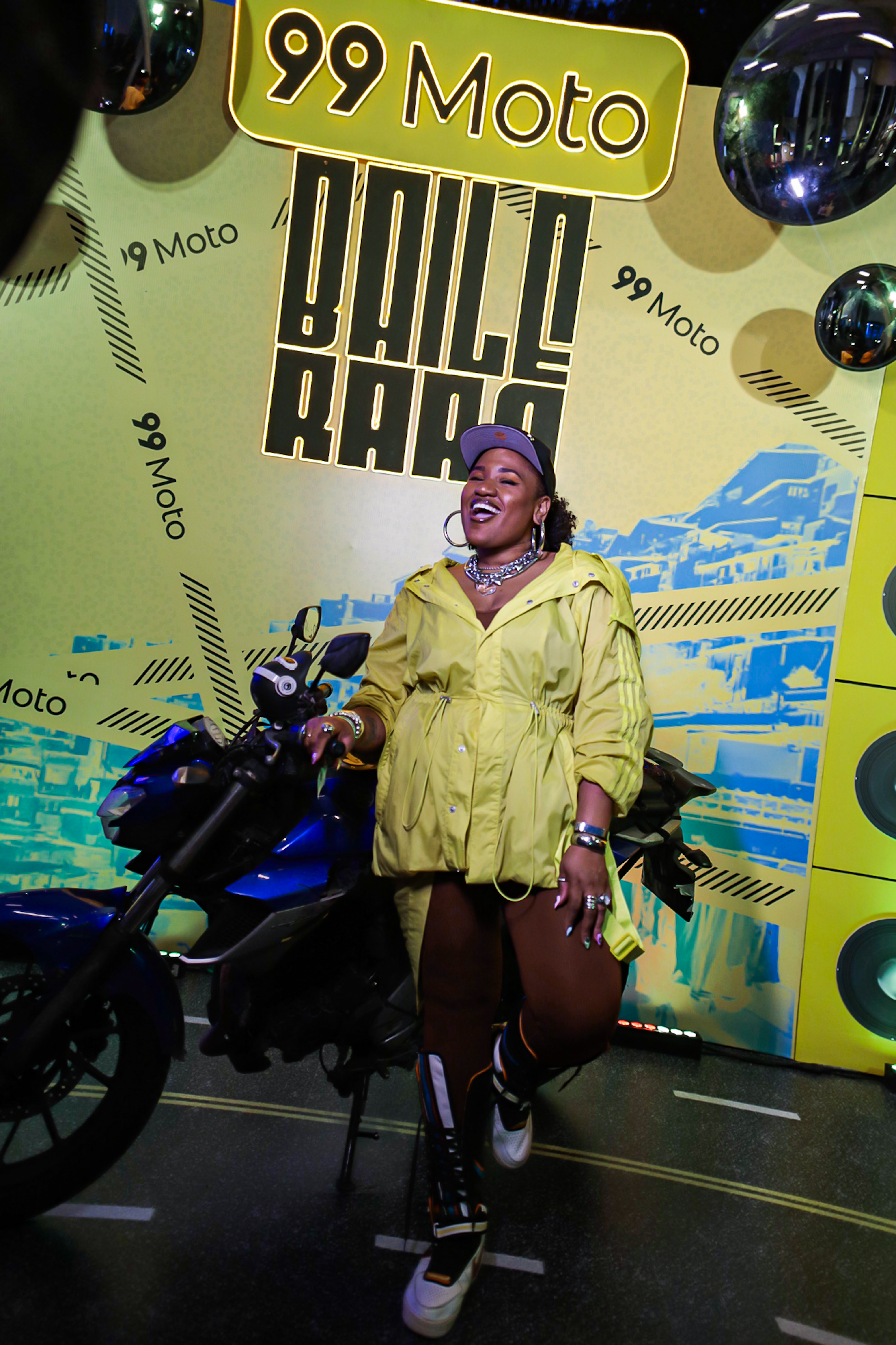 BAILE RARO
