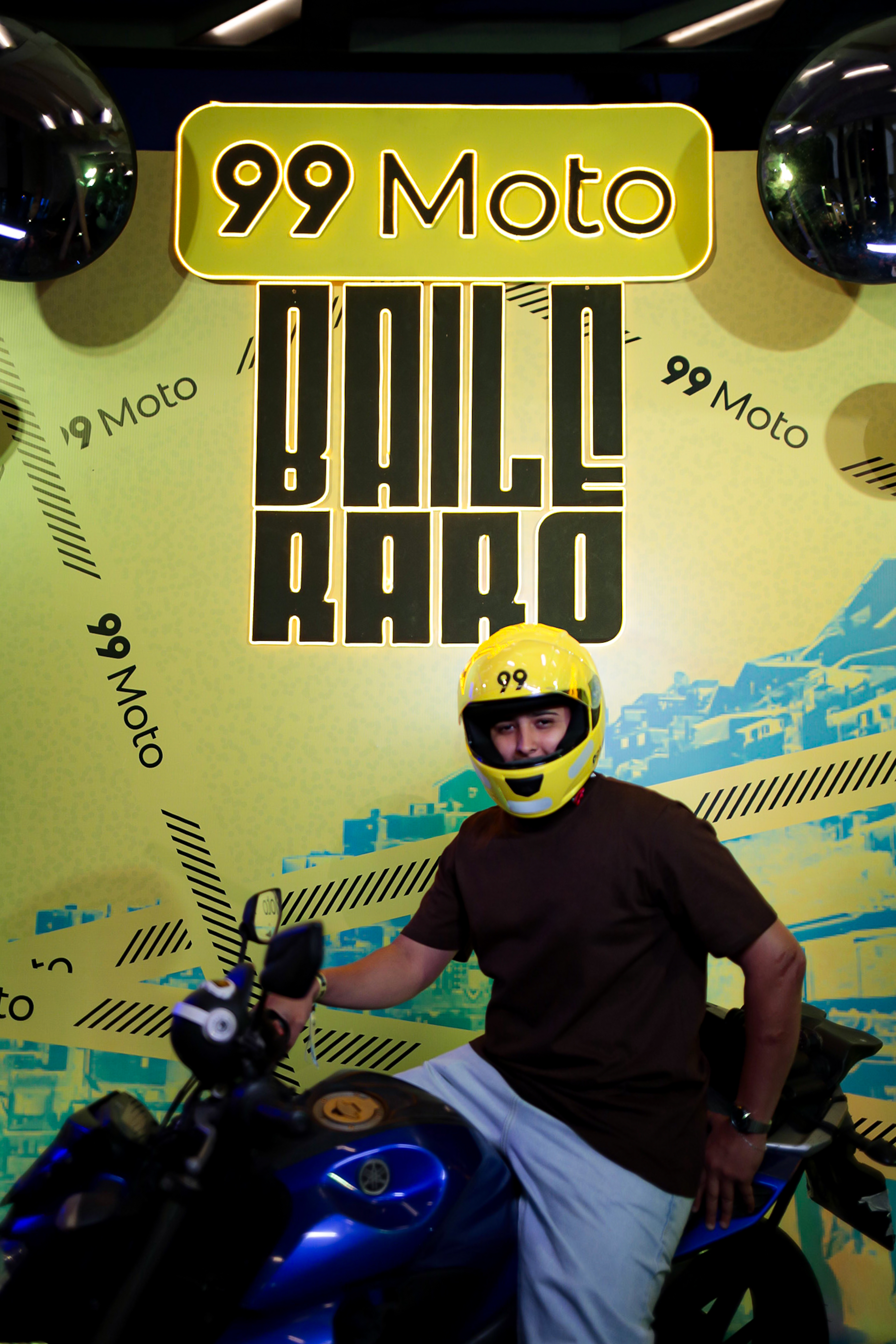BAILE RARO