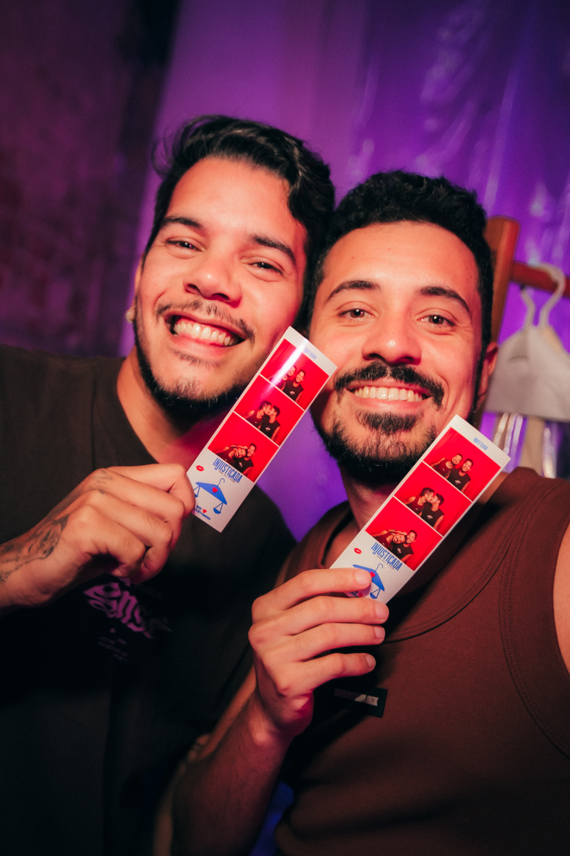 INJUSTIÇADA - HERE ALL NIGHT 