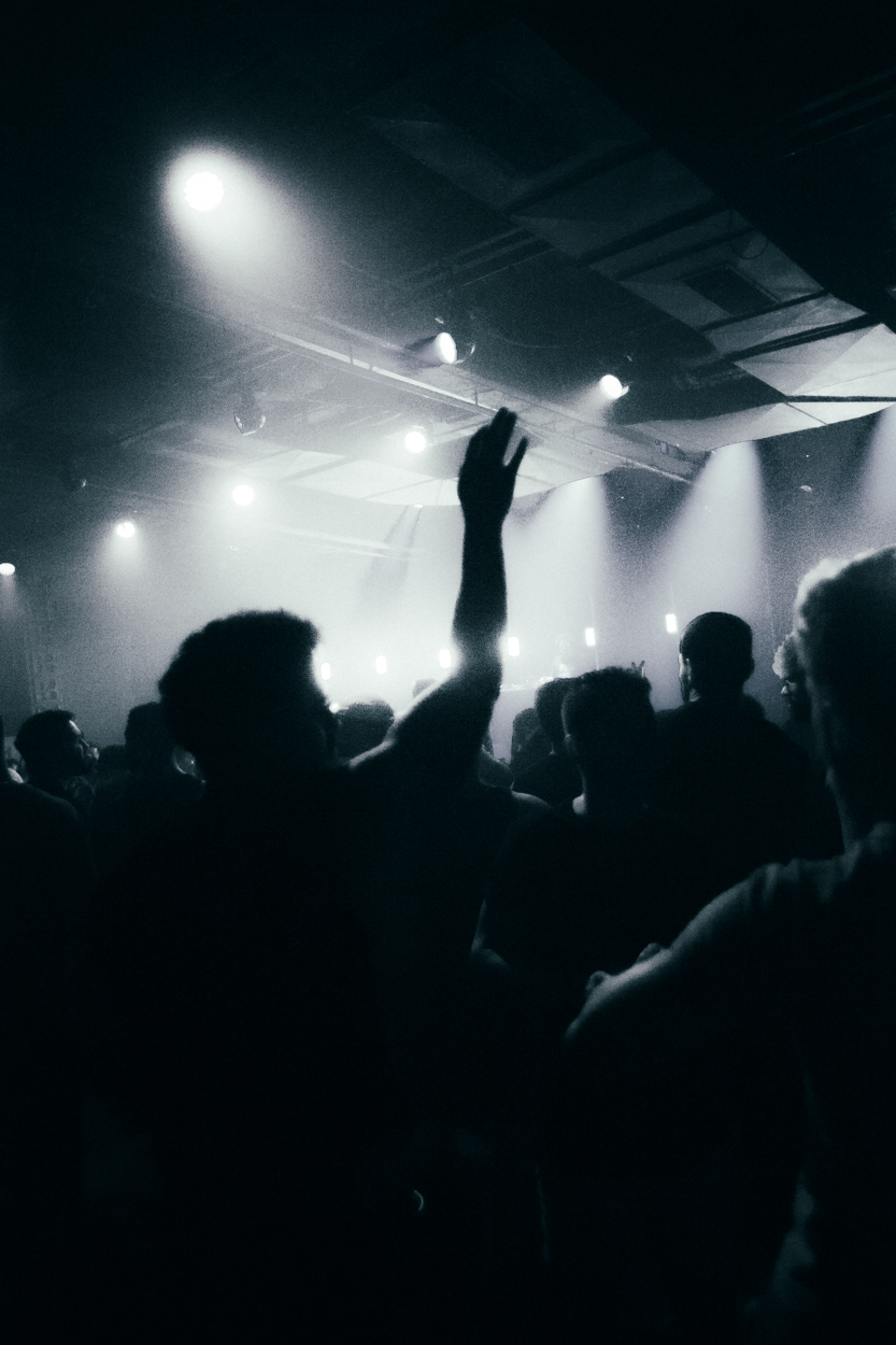 INJUSTIÇADA - HERE ALL NIGHT 