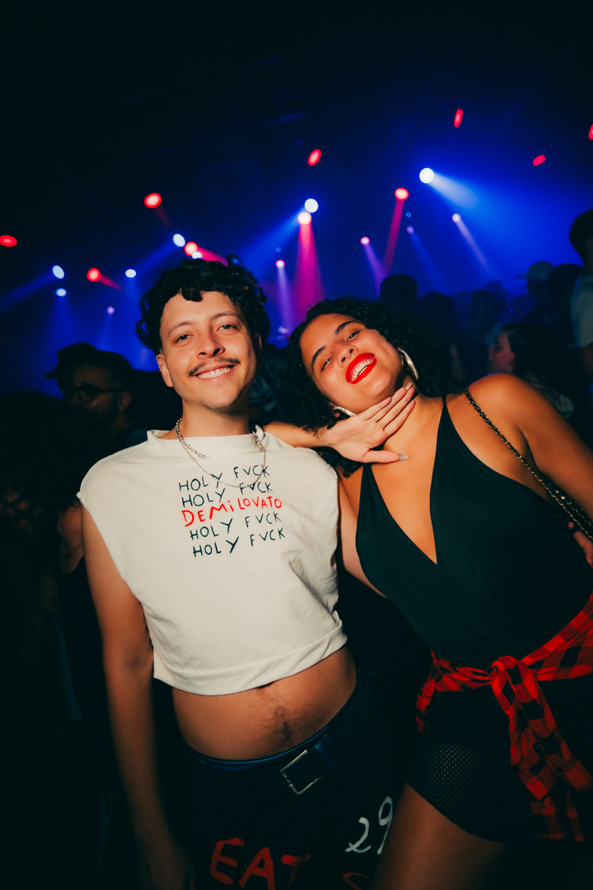 INJUSTIÇADA - HERE ALL NIGHT 