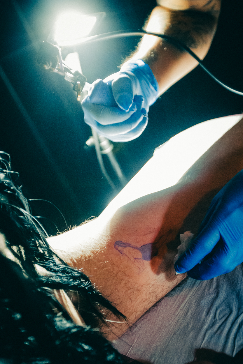 INJUSTIÇADA - HERE ALL NIGHT 