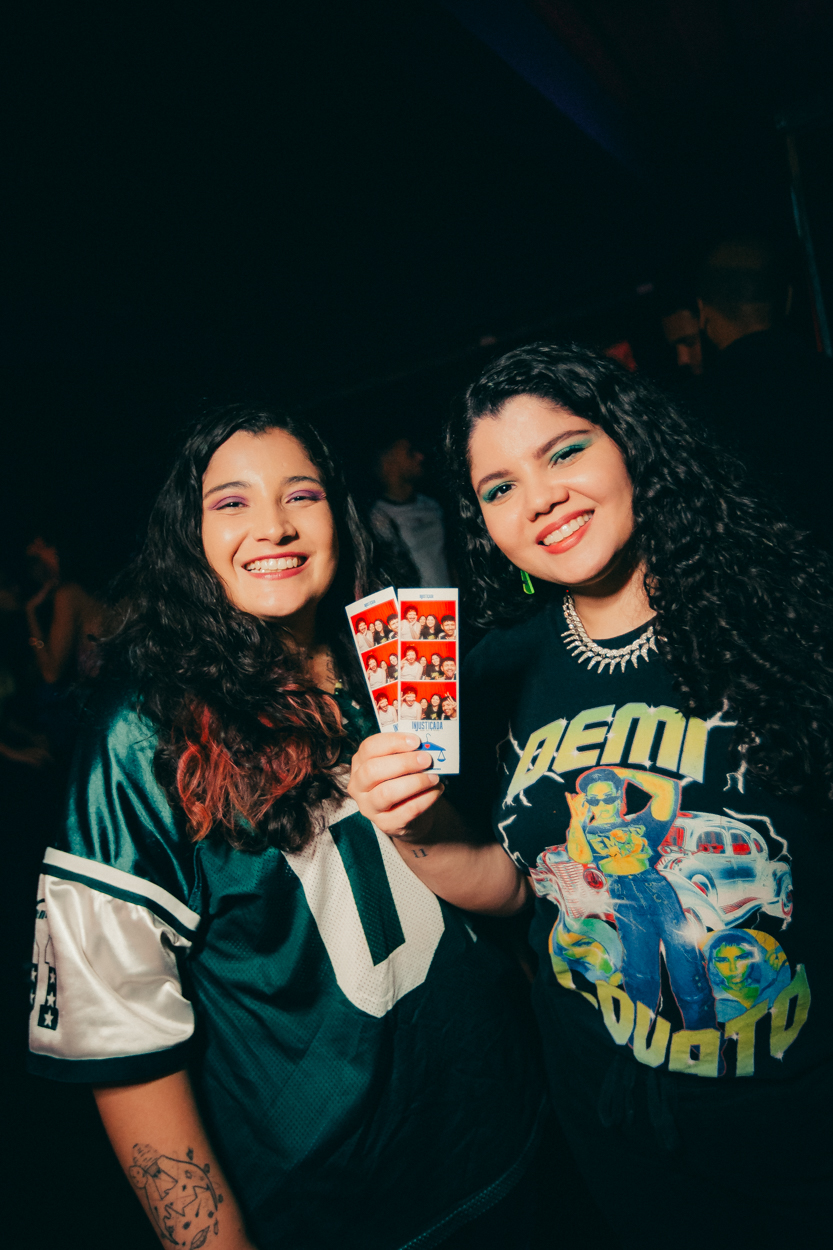 INJUSTIÇADA - HERE ALL NIGHT 