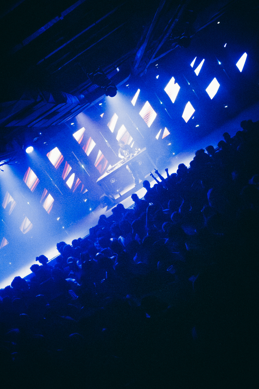 INJUSTIÇADA - HERE ALL NIGHT 