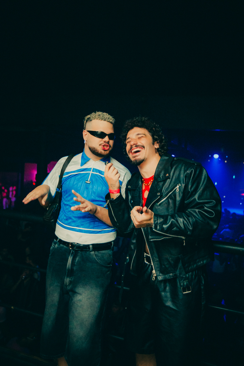 INJUSTIÇADA - HERE ALL NIGHT 