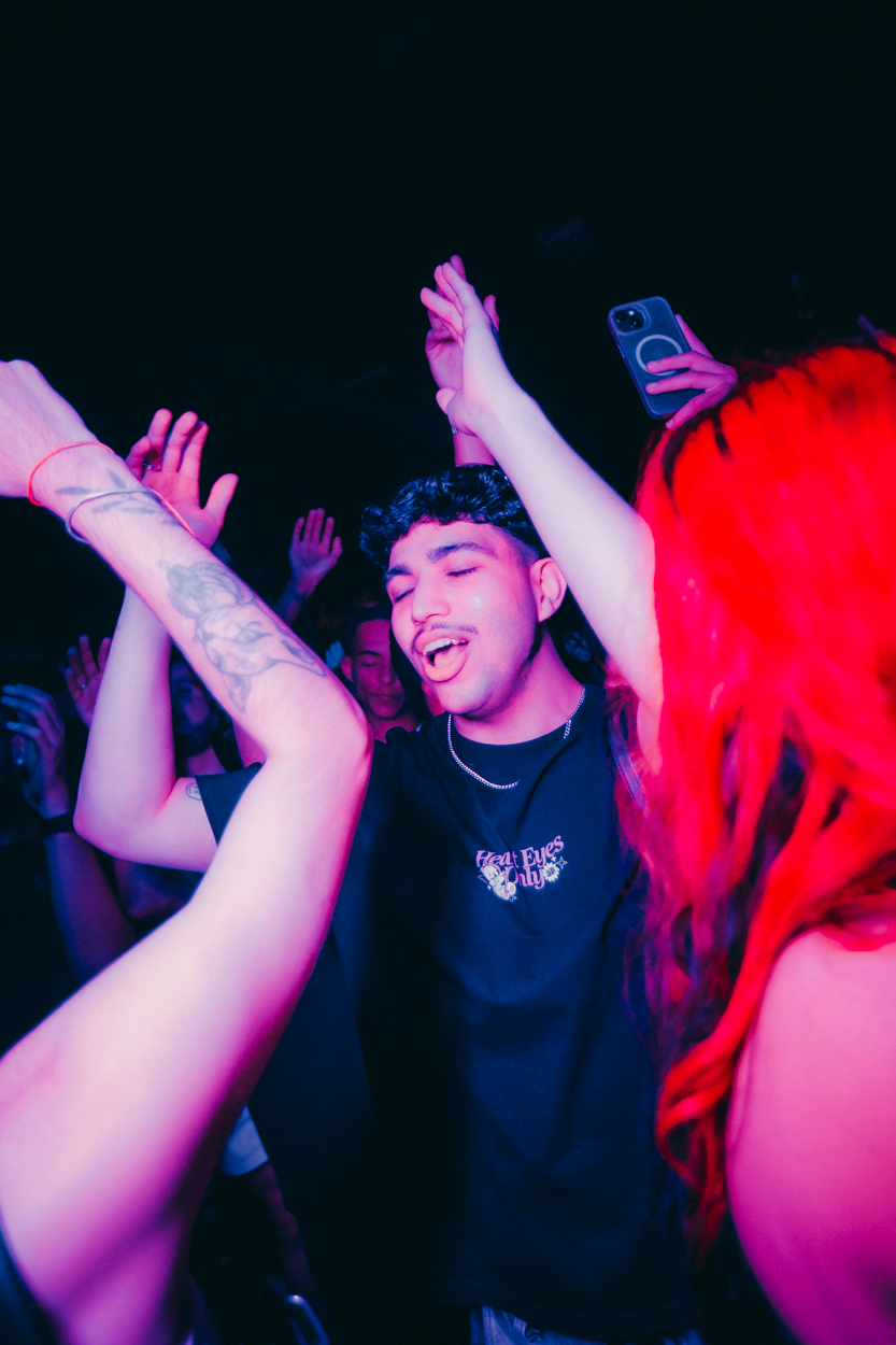 INJUSTIÇADA - HERE ALL NIGHT 