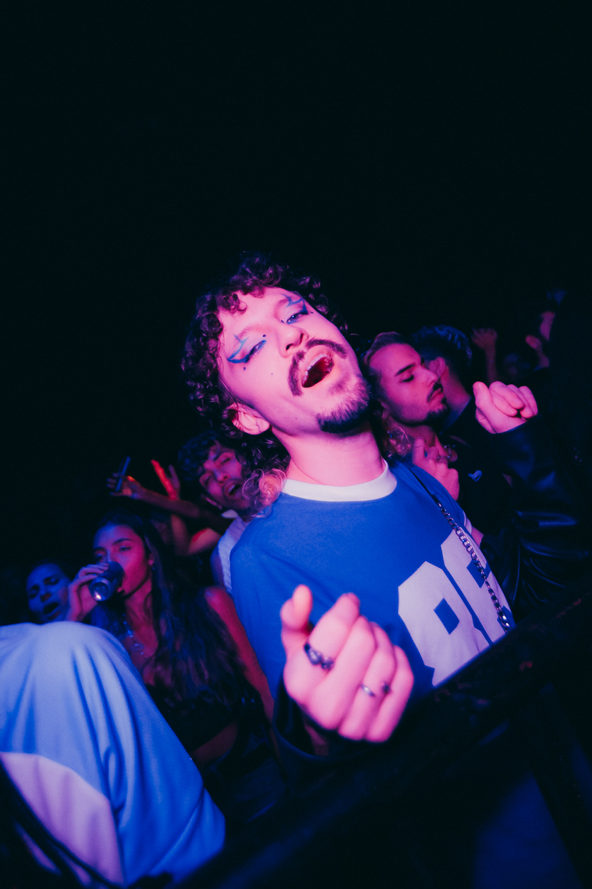 INJUSTIÇADA - HERE ALL NIGHT 