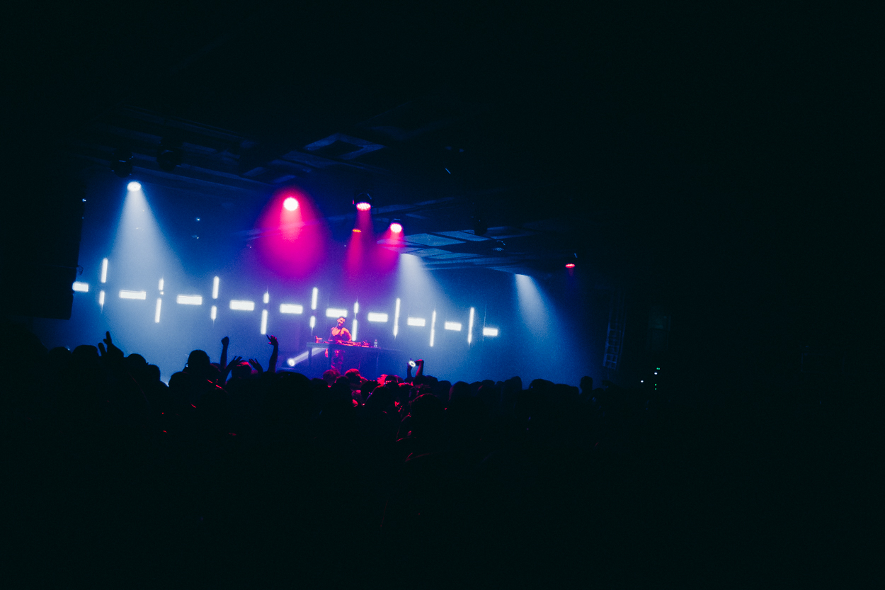 INJUSTIÇADA - HERE ALL NIGHT 