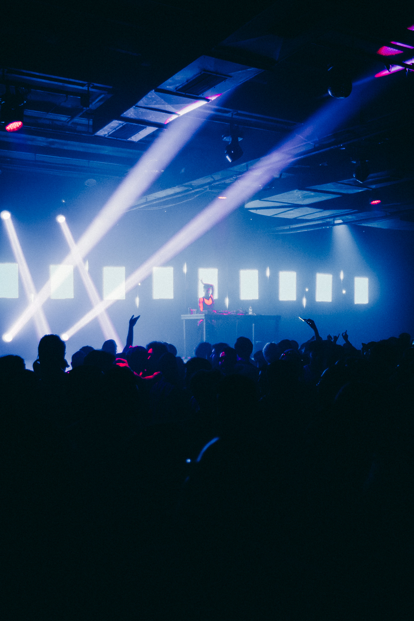 INJUSTIÇADA - HERE ALL NIGHT 