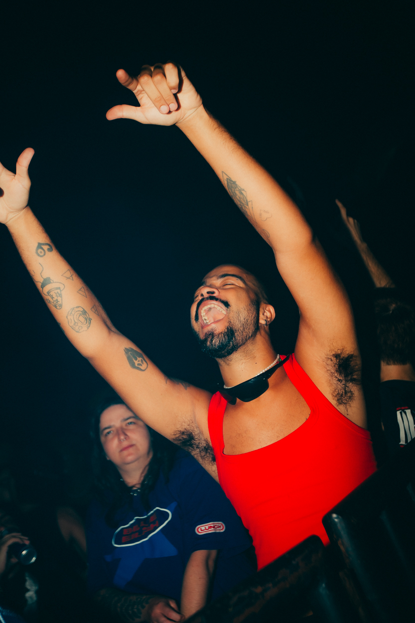 INJUSTIÇADA - HERE ALL NIGHT 