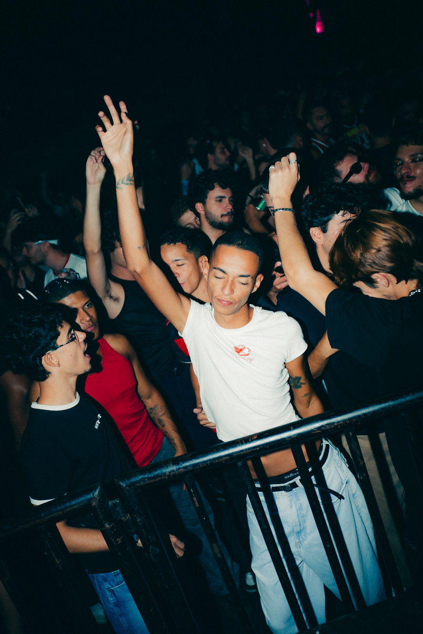 INJUSTIÇADA - HERE ALL NIGHT 