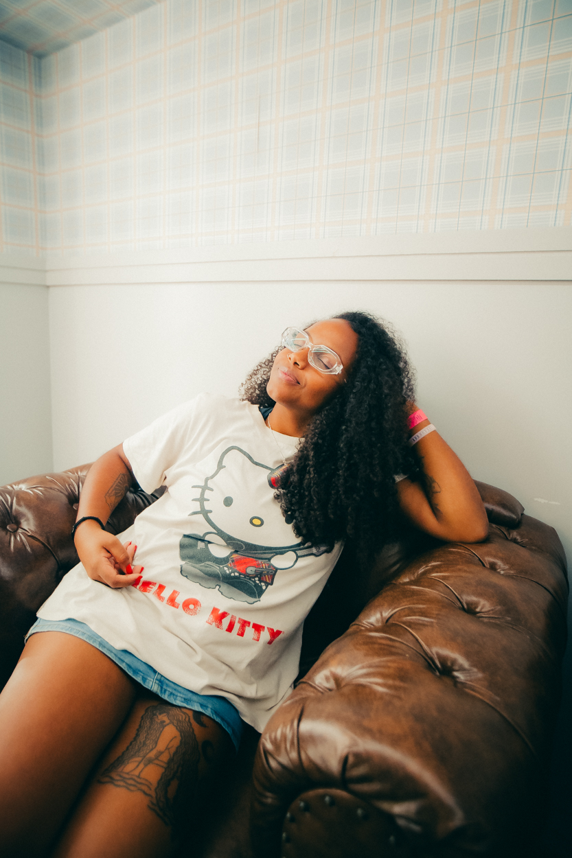 INJUSTIÇADA - HERE ALL NIGHT 