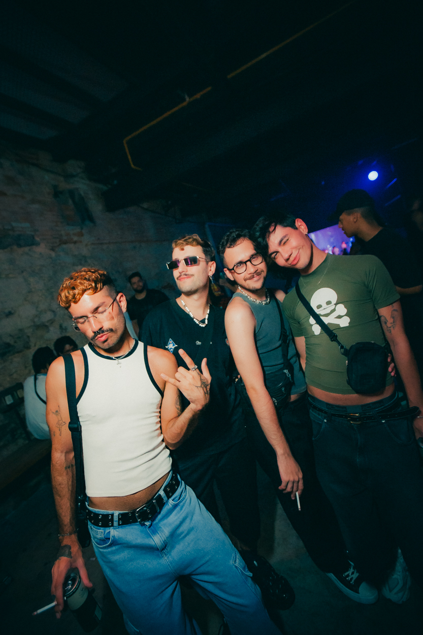 INJUSTIÇADA - HERE ALL NIGHT 