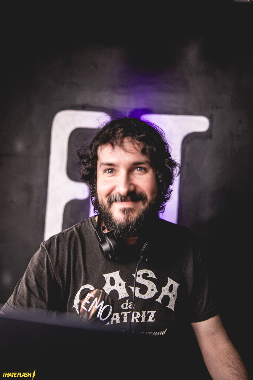 Indie vs. Emo